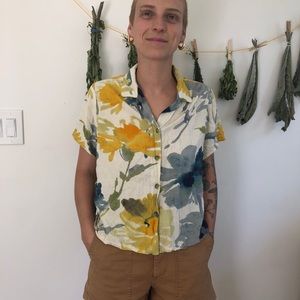 Vintage floral button up size M